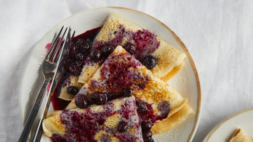 Pancakes with ricotta, poppy seeds and blueberries